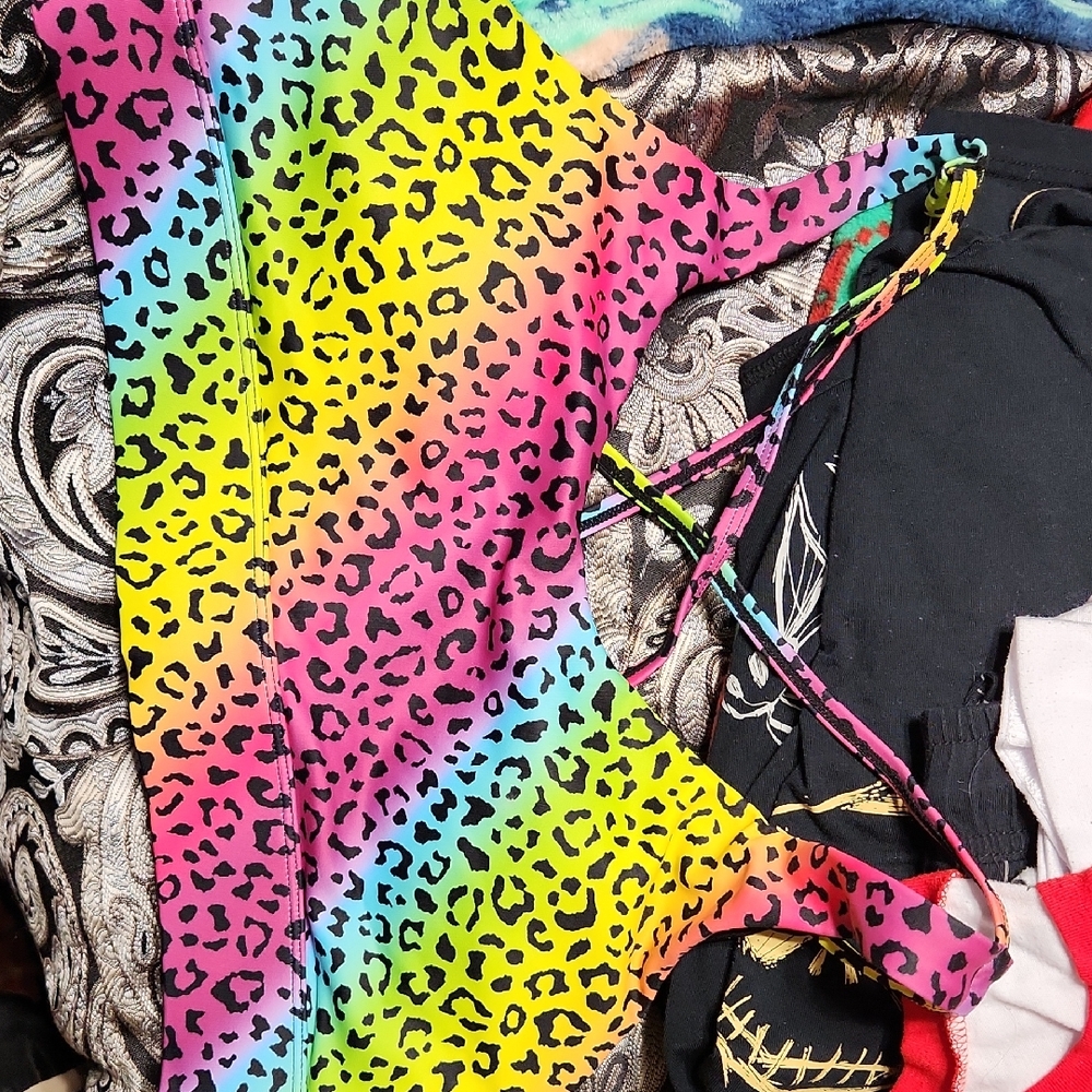 ZYIA Active Black and Pink Leopard Print Apparel